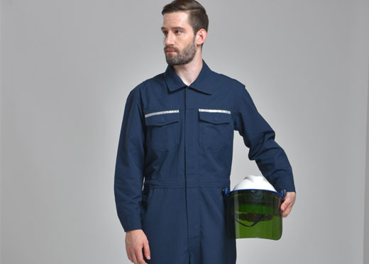  防電弧服采用什么面料？