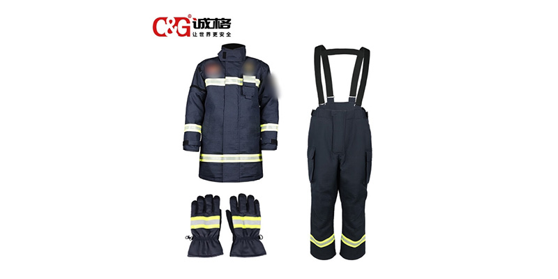消防戰(zhàn)斗服穿戴方法、材質(zhì)及使用場景指南