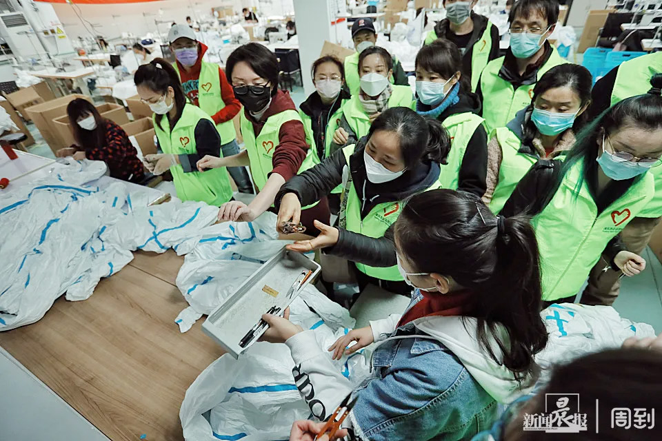 這些“守護(hù)者”們在上海誠格干了件大事！——20天，750人次，經(jīng)手近4萬件防護(hù)服！