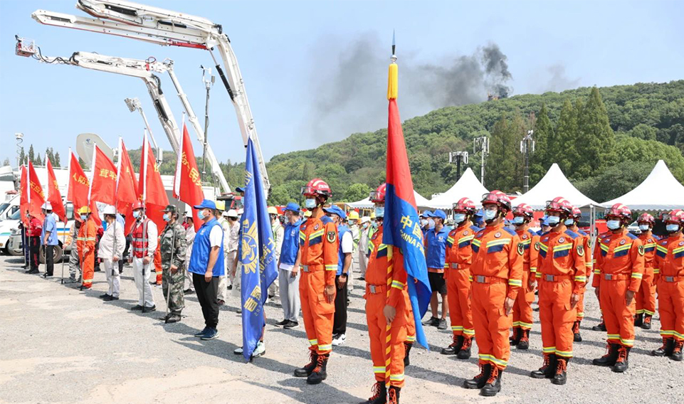 上海誠(chéng)格集團(tuán)隔熱斗篷助力佘山森林防火演練，為城市綠肺保駕護(hù)航